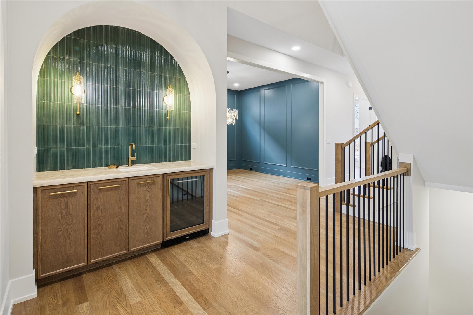 260 E Grantley Avenue