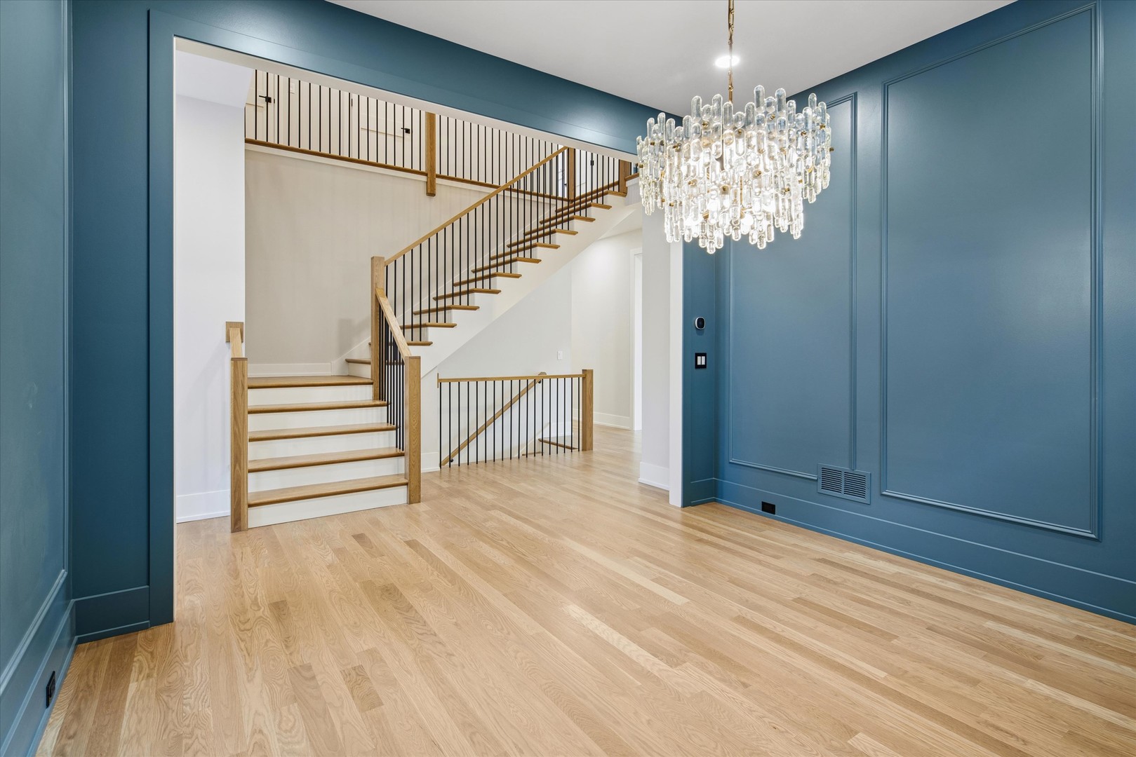 260 E Grantley Avenue