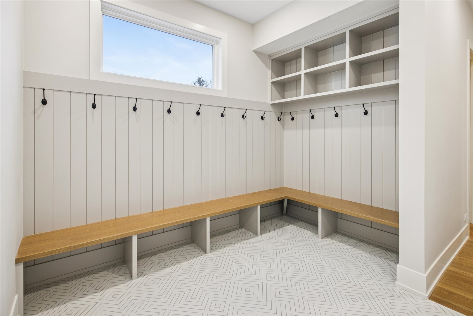 260 E Grantley Avenue