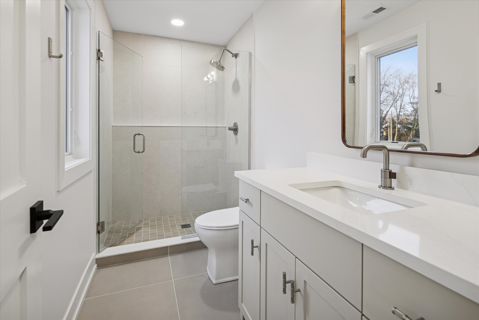 260 E Grantley Avenue