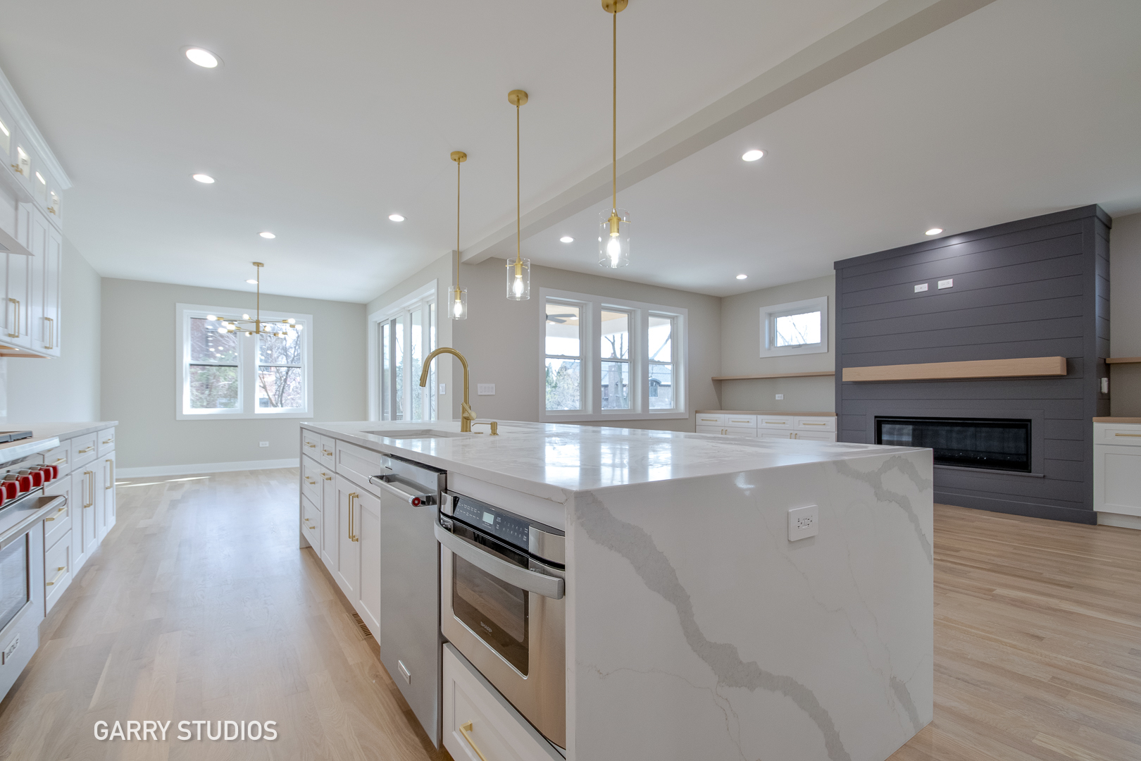 15W320 Concord Street