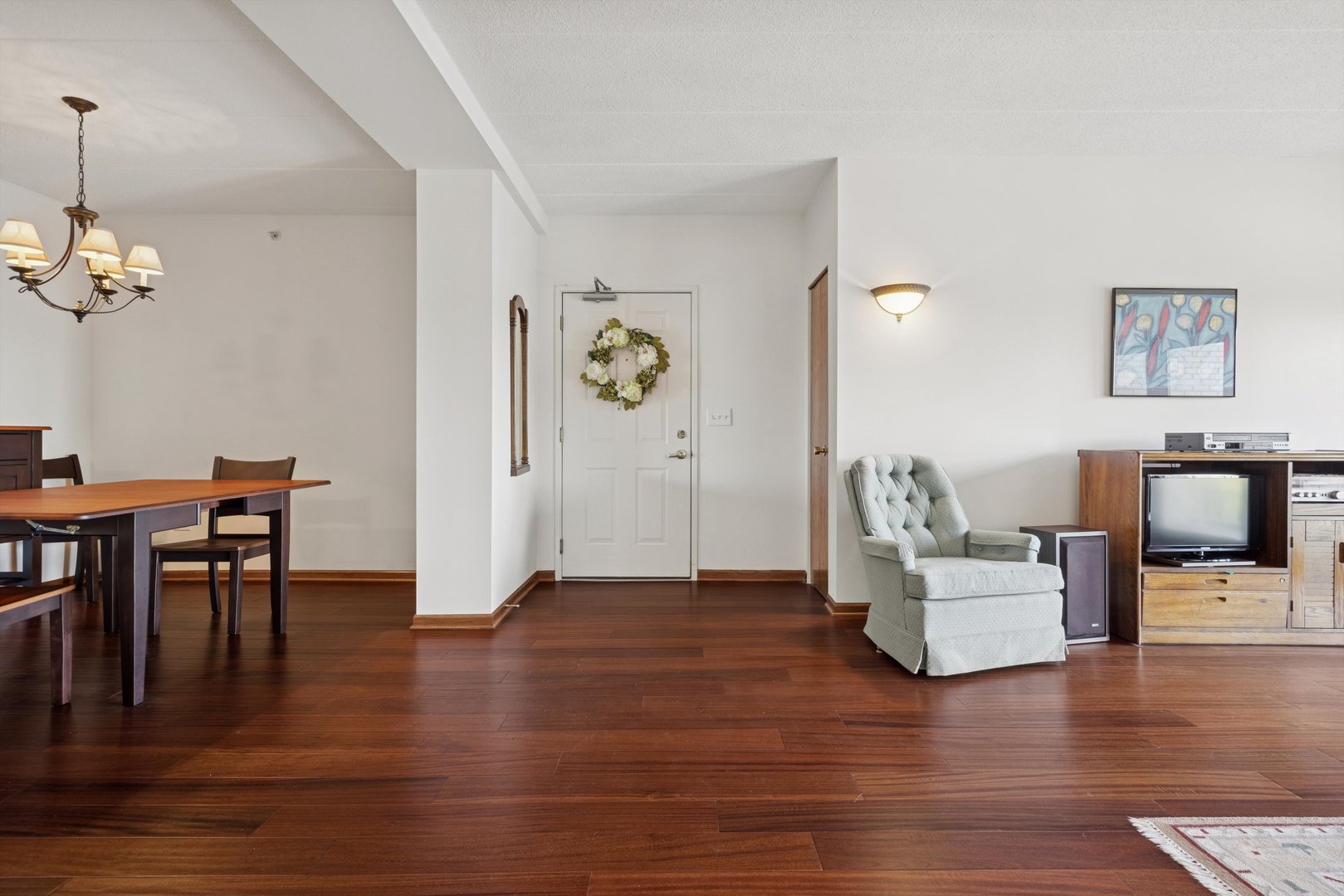 175 W BRUSH HILL Drive Unit: 404