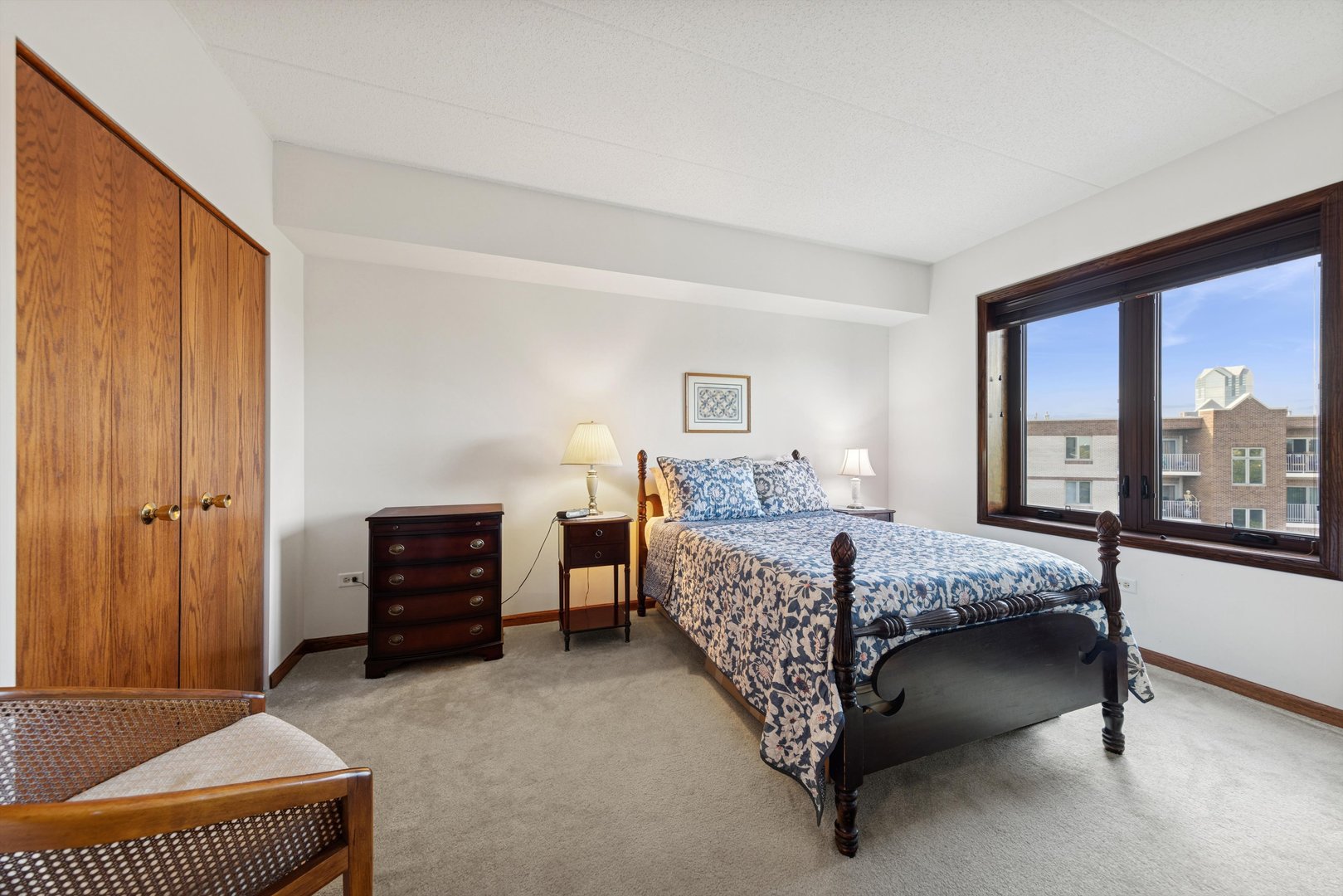 175 W BRUSH HILL Drive Unit: 404