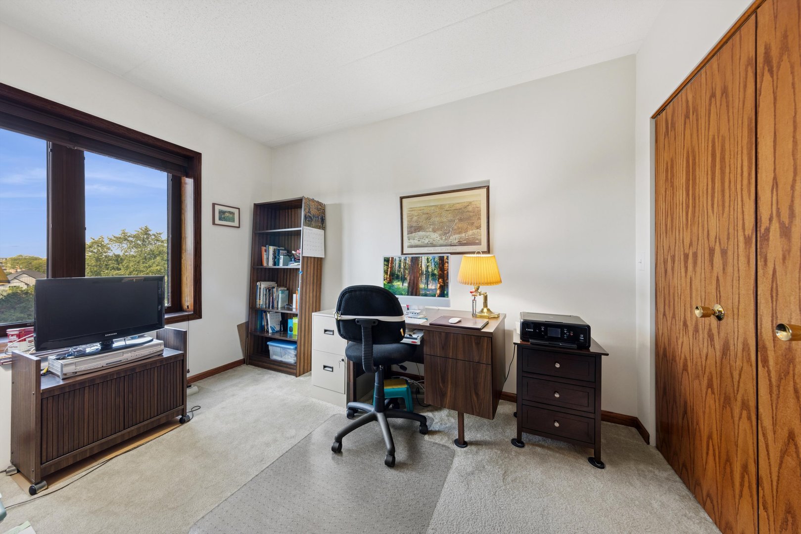 175 W BRUSH HILL Drive Unit: 404