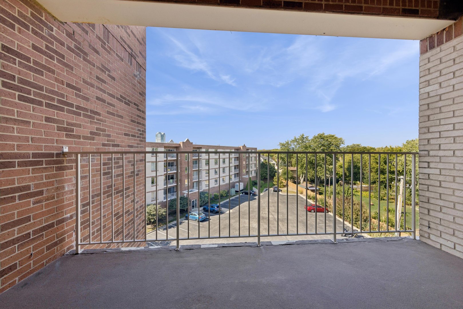 175 W BRUSH HILL Drive Unit: 404