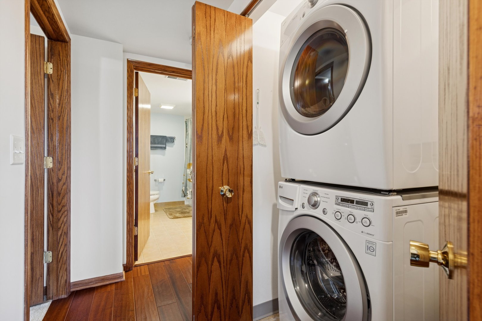 175 W BRUSH HILL Drive Unit: 404