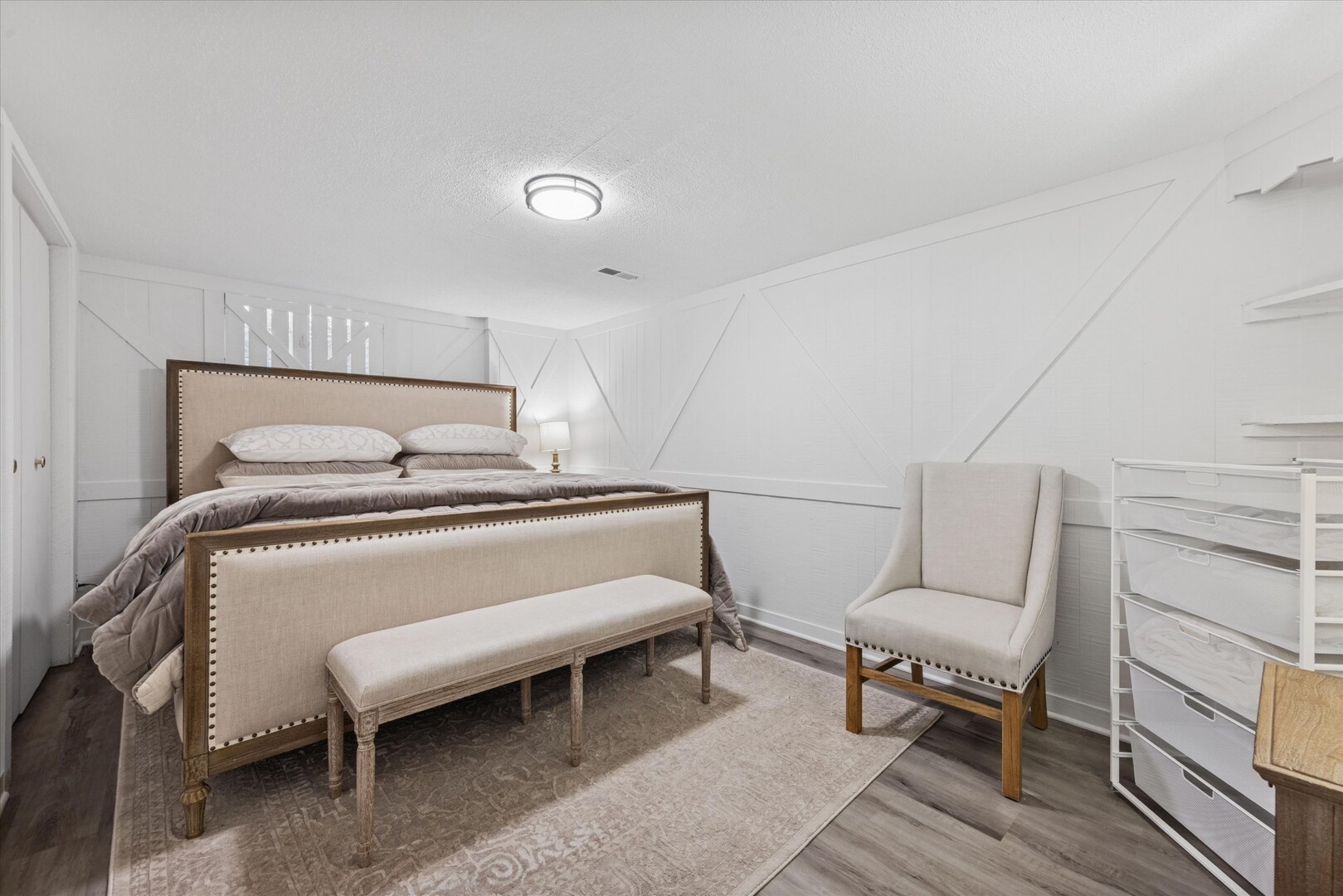 3N339 N Emroy Avenue