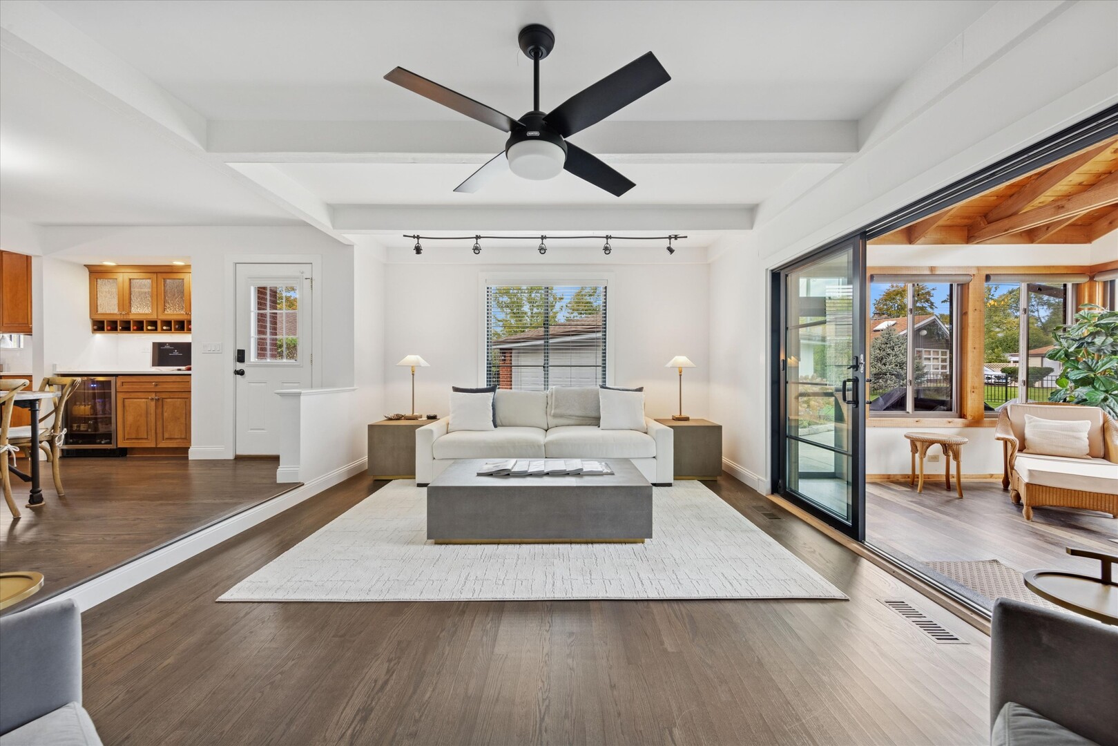 3N339 N Emroy Avenue