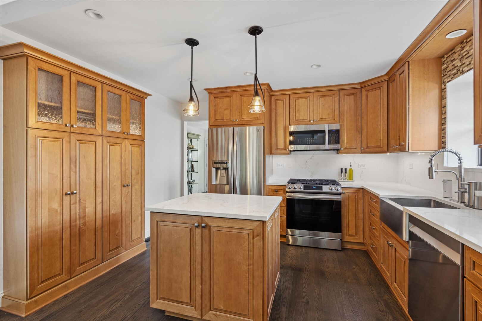 3N339 N Emroy Avenue