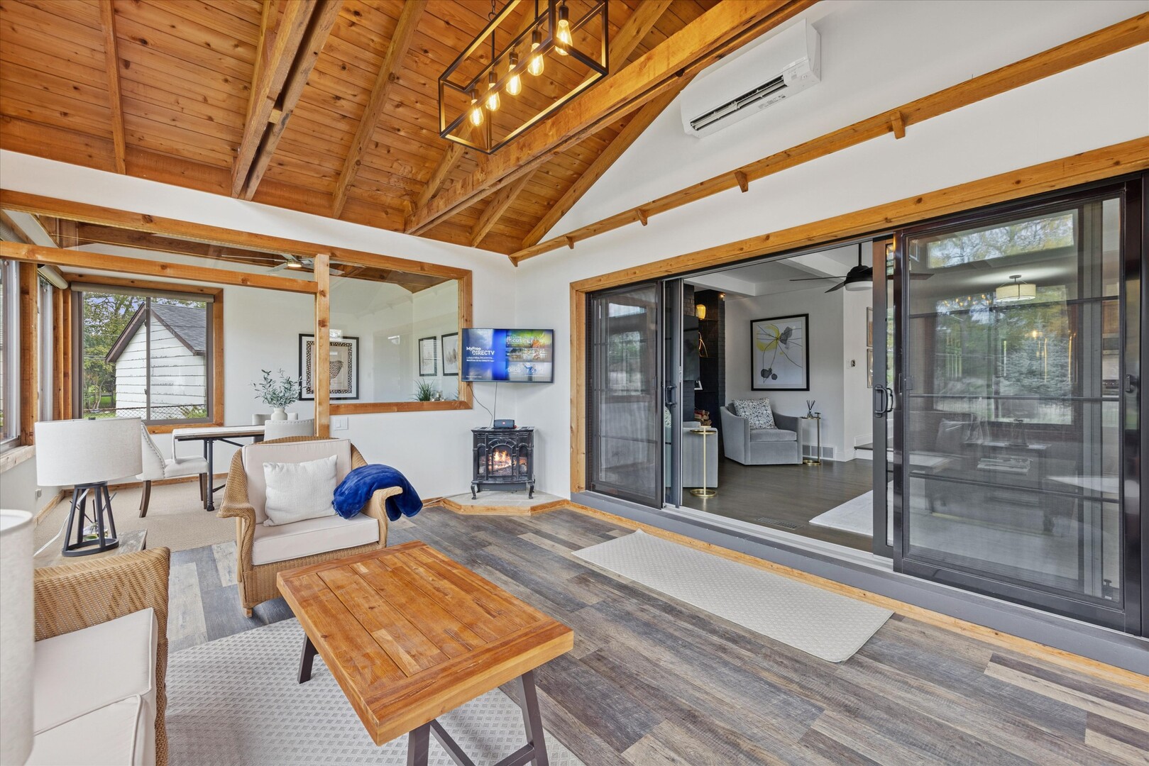 3N339 N Emroy Avenue