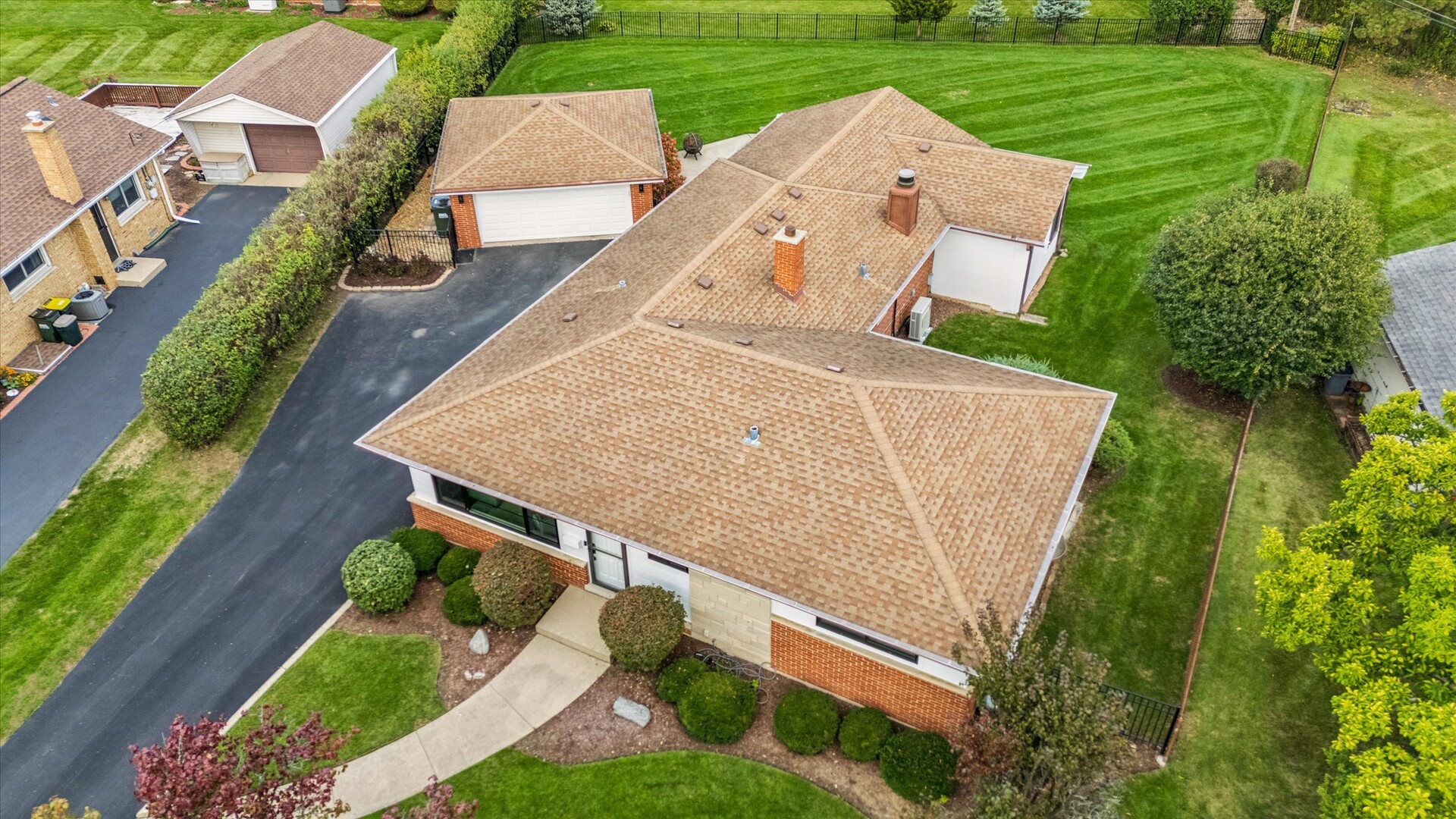 3N339 N Emroy Avenue