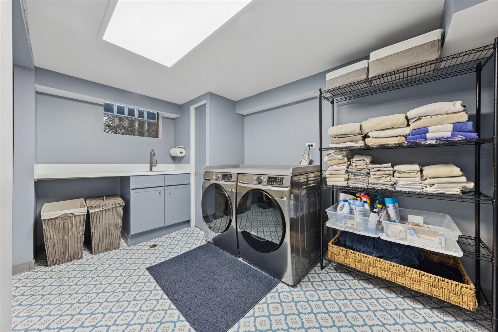 3N339 N Emroy Avenue