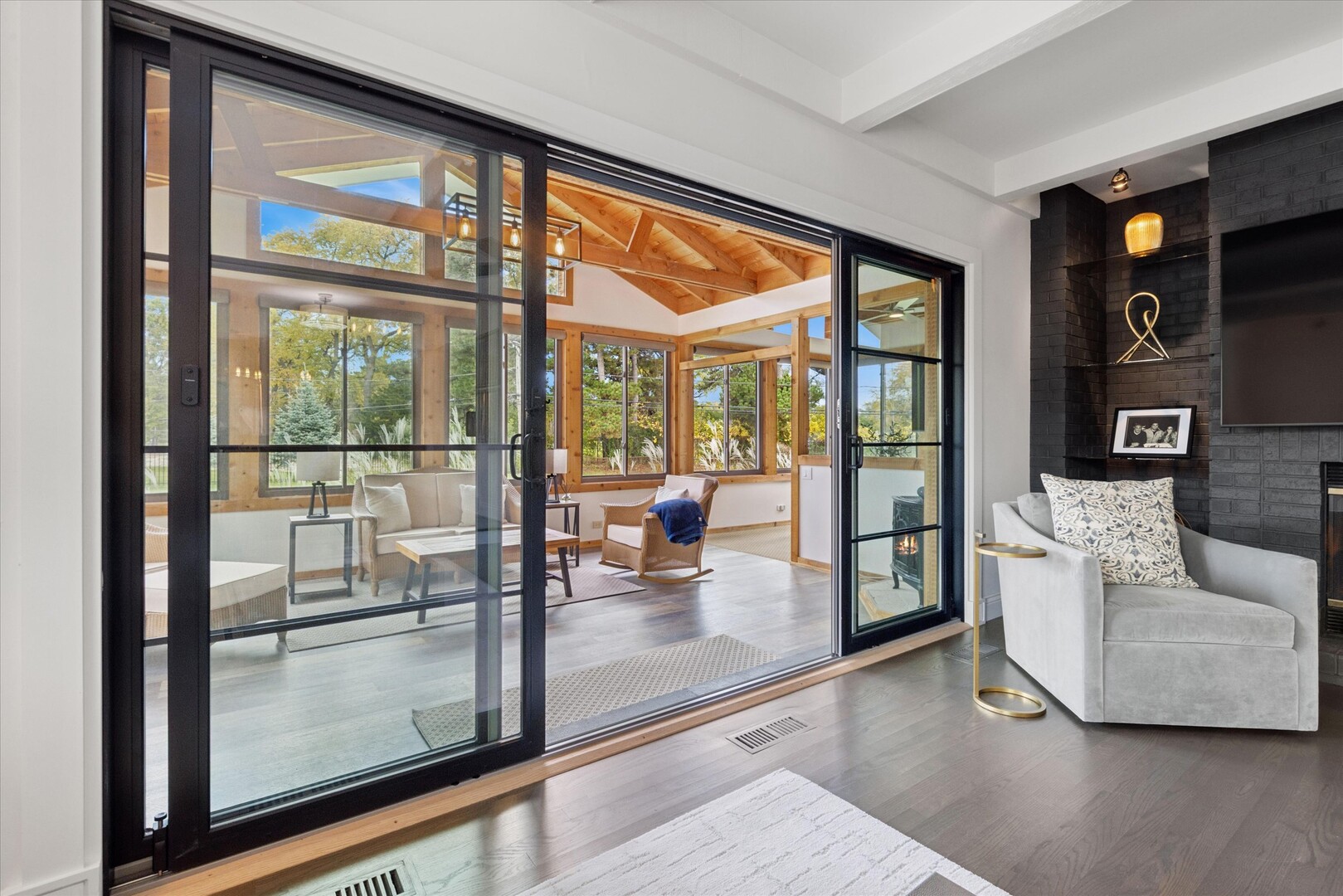 3N339 N Emroy Avenue