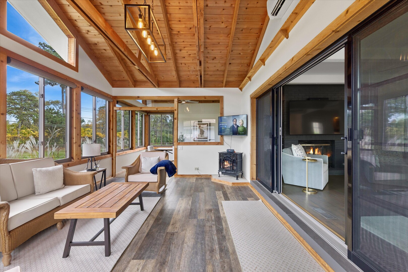 3N339 N Emroy Avenue