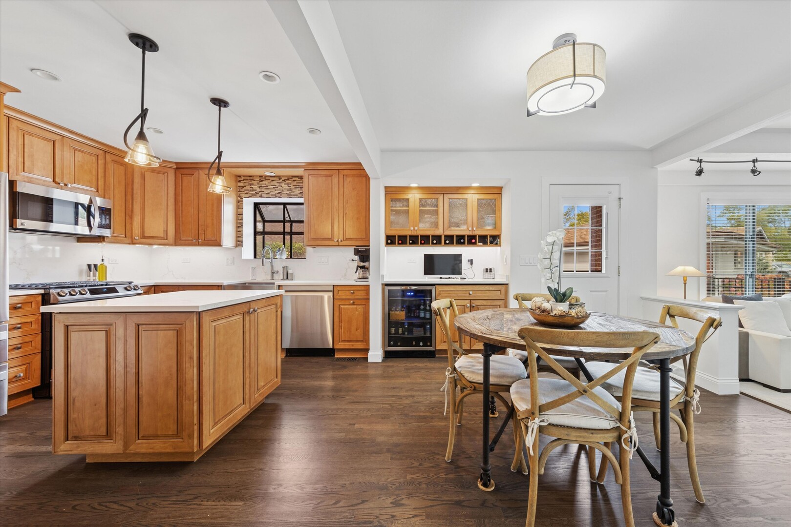 3N339 N Emroy Avenue