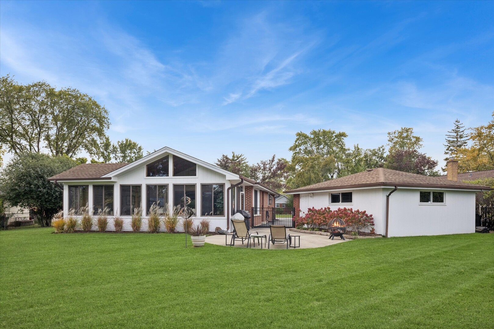 3N339 N Emroy Avenue