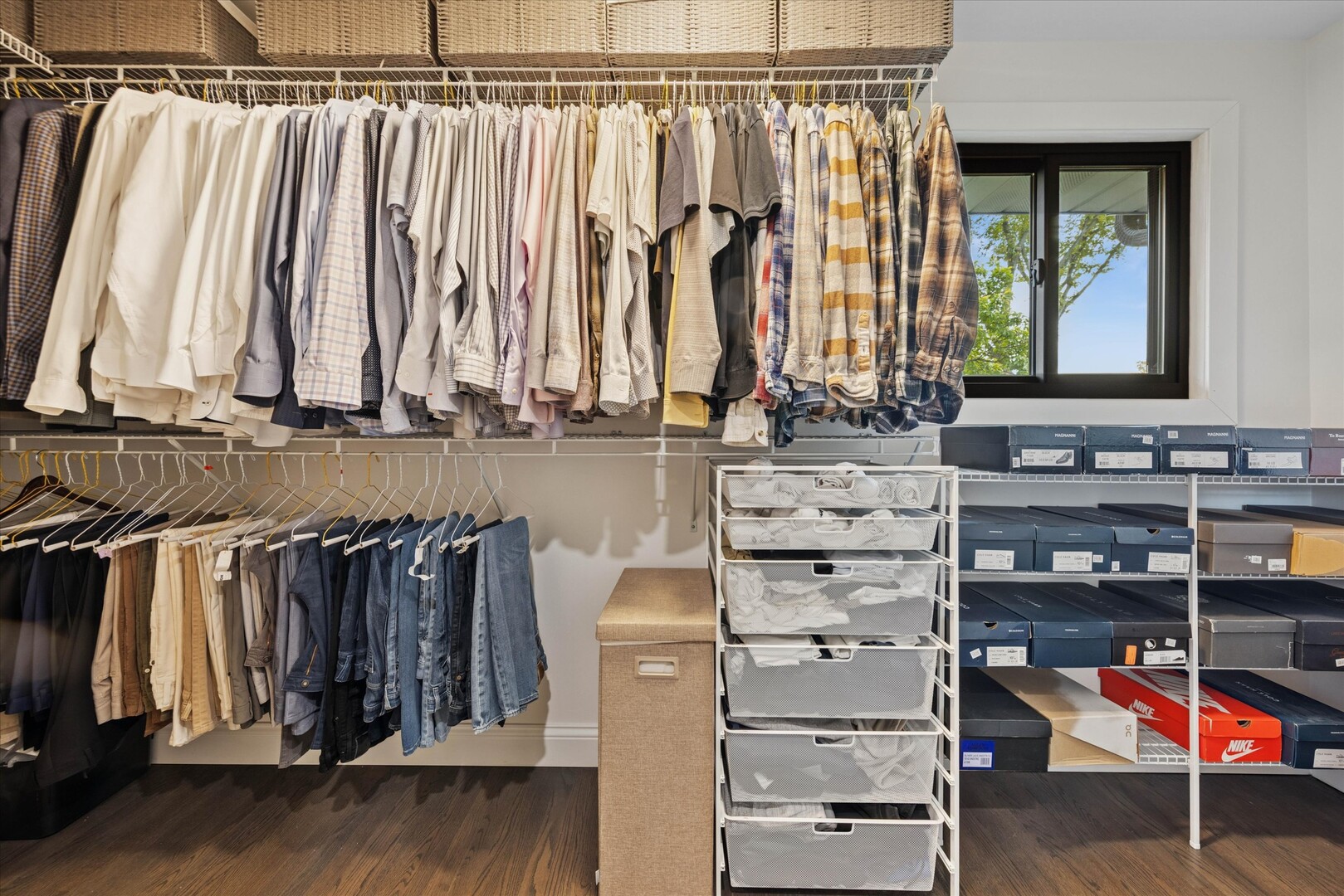 3N339 N Emroy Avenue