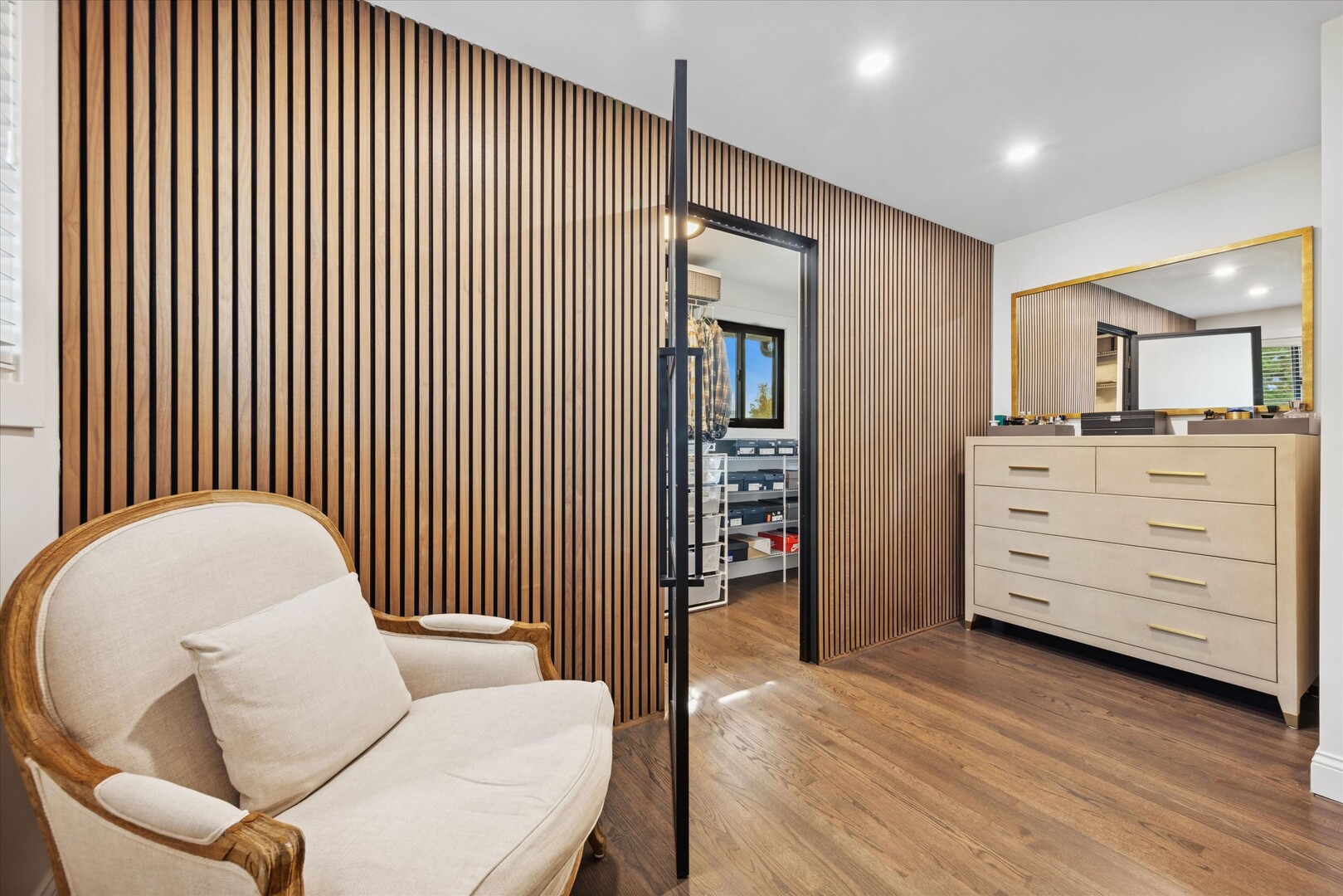 3N339 N Emroy Avenue