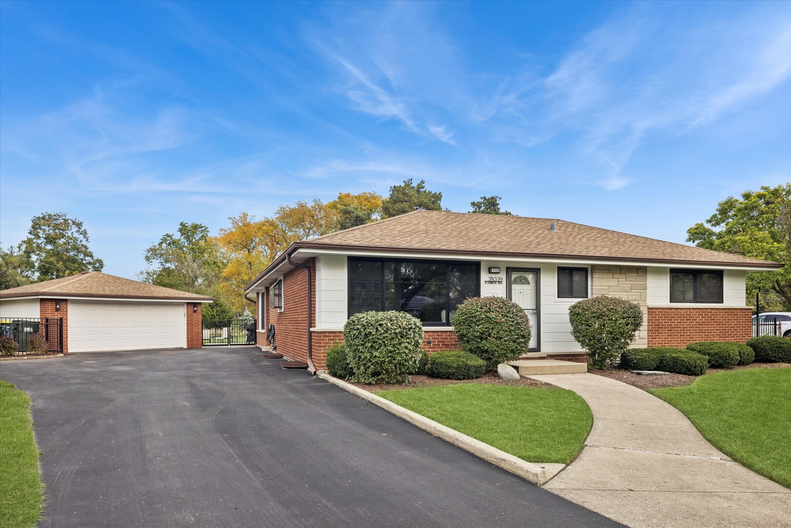 3N339 N Emroy Avenue