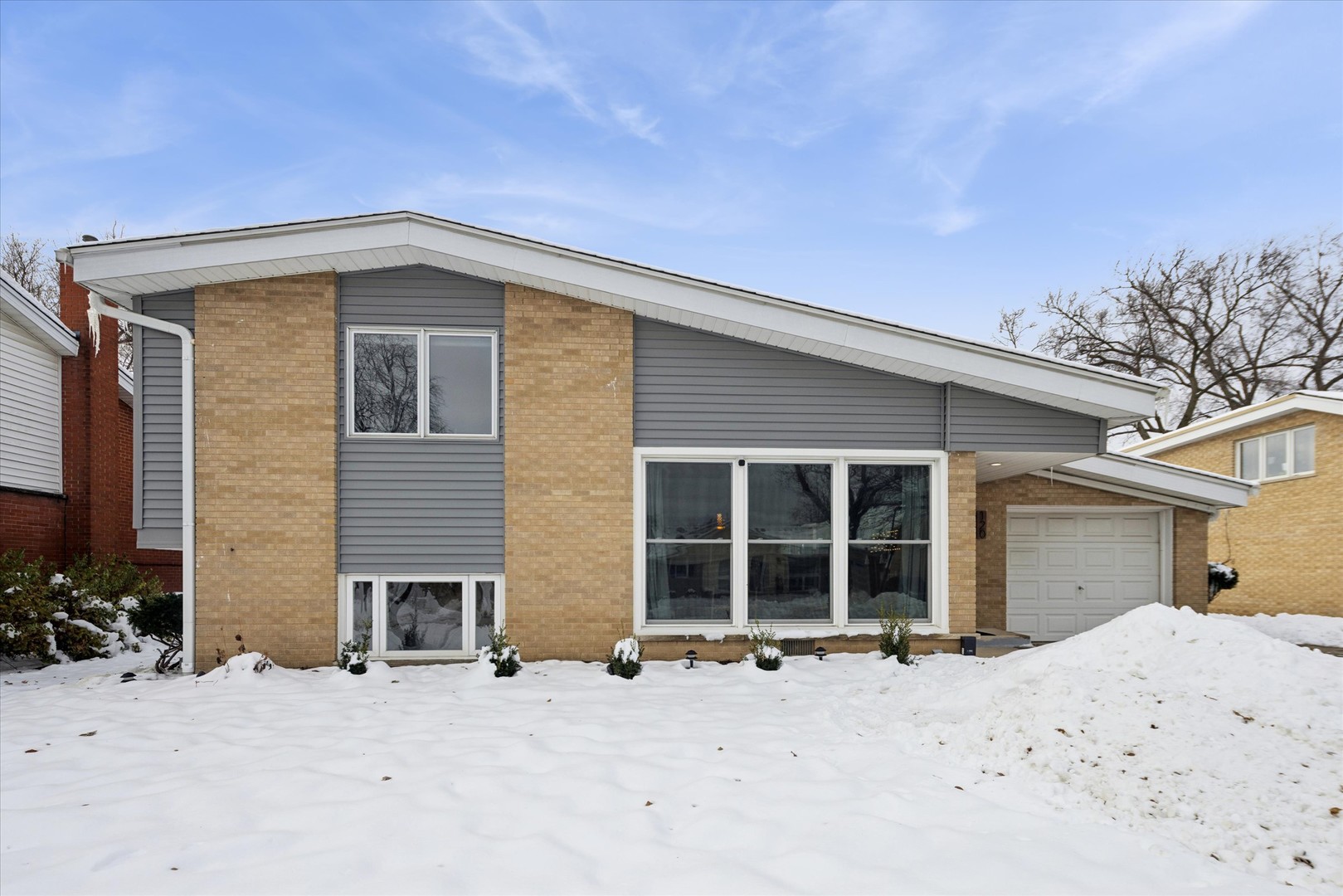 120 S Fairlane Avenue