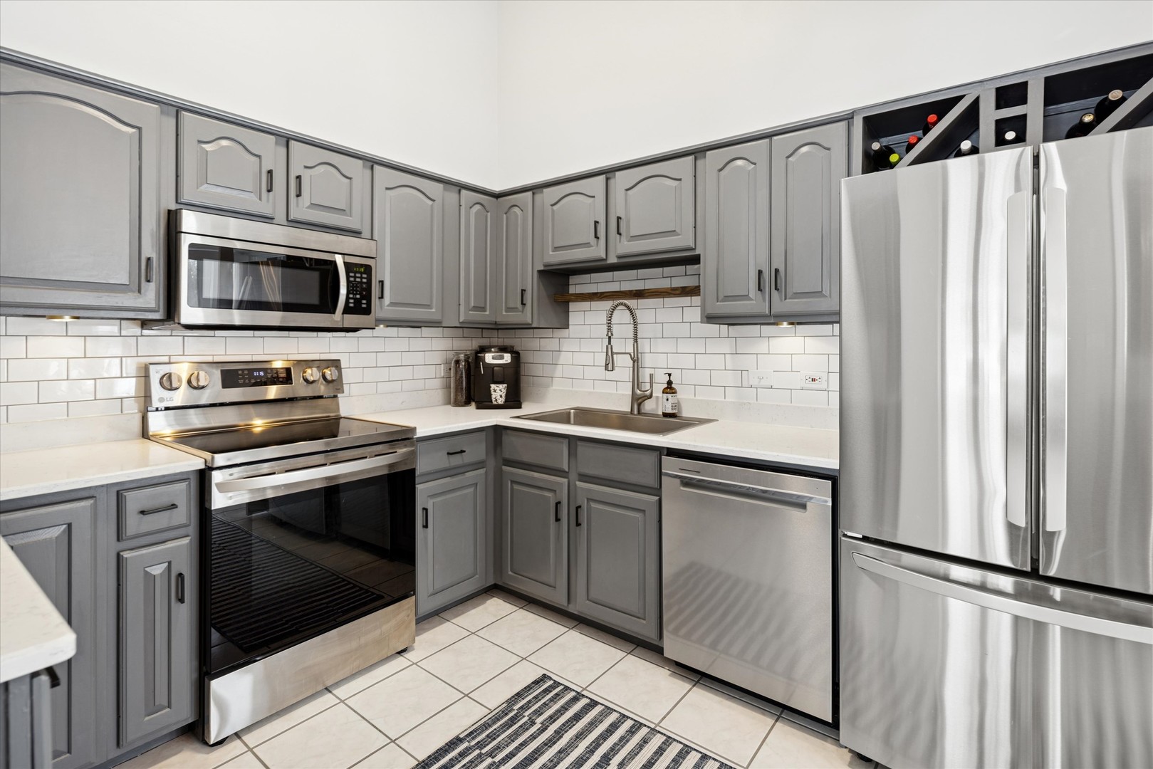 120 S Fairlane Avenue