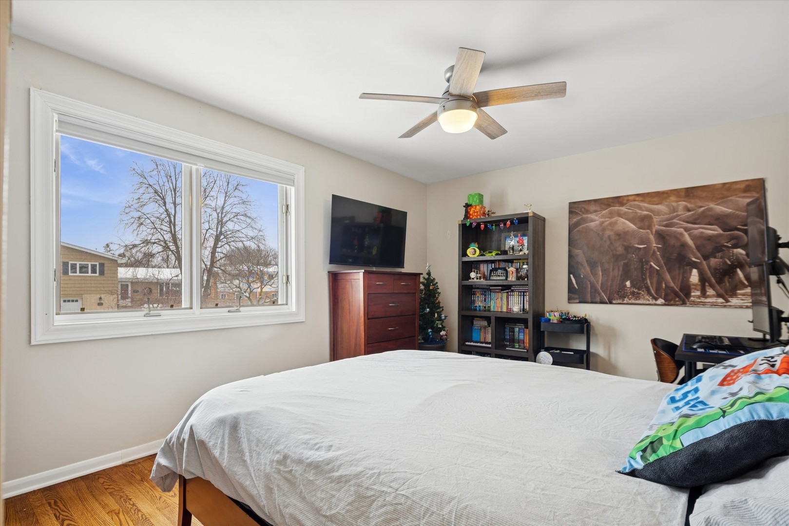 120 S Fairlane Avenue