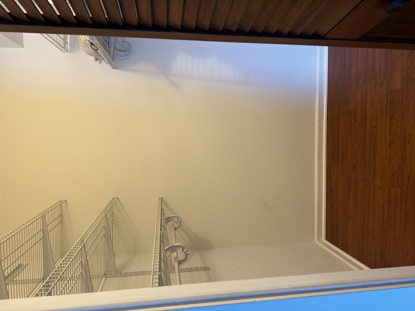 5125 Blodgett Avenue Unit: 418