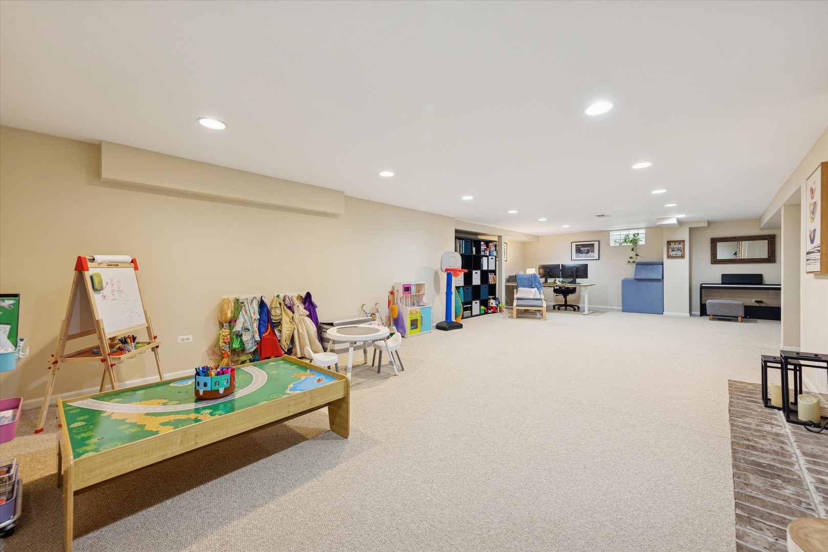 31 E Washington Boulevard