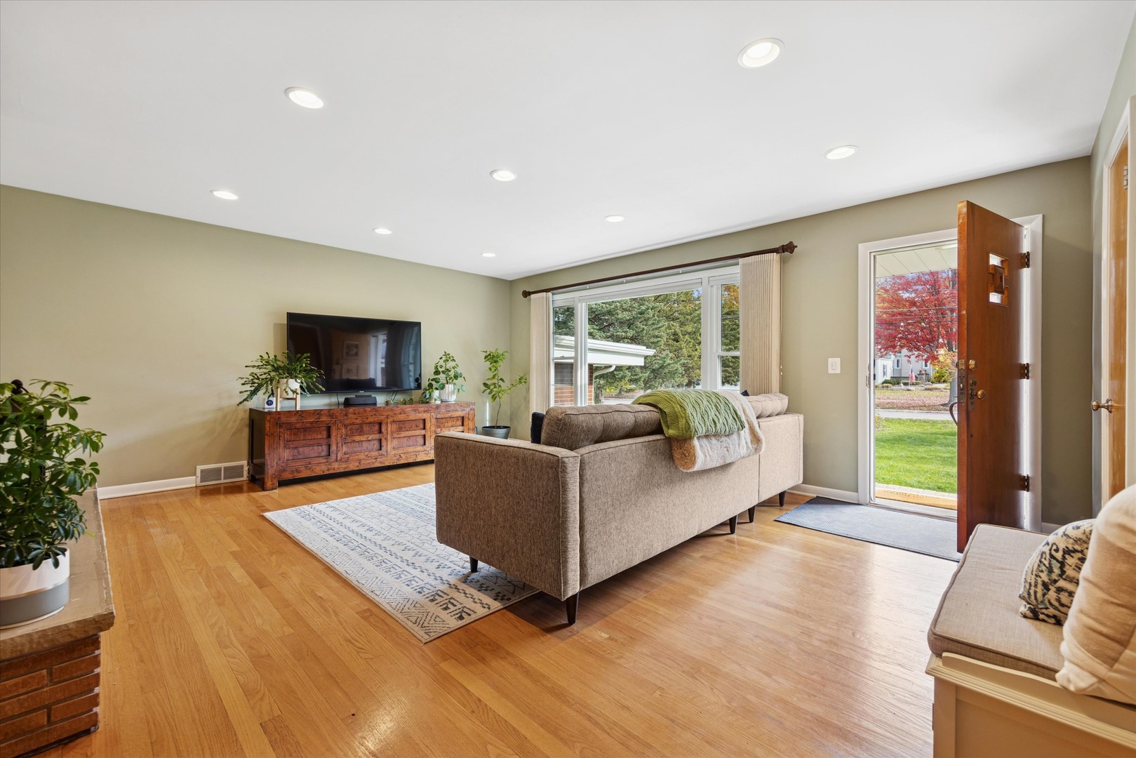 31 E Washington Boulevard