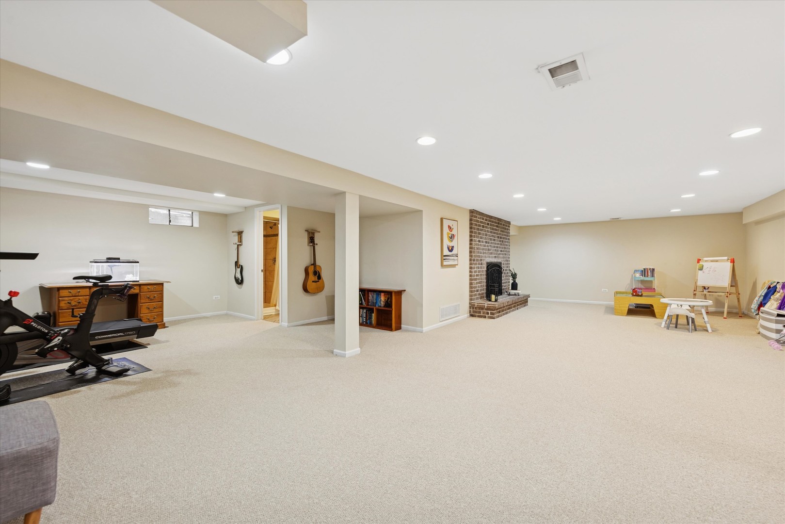 31 E Washington Boulevard