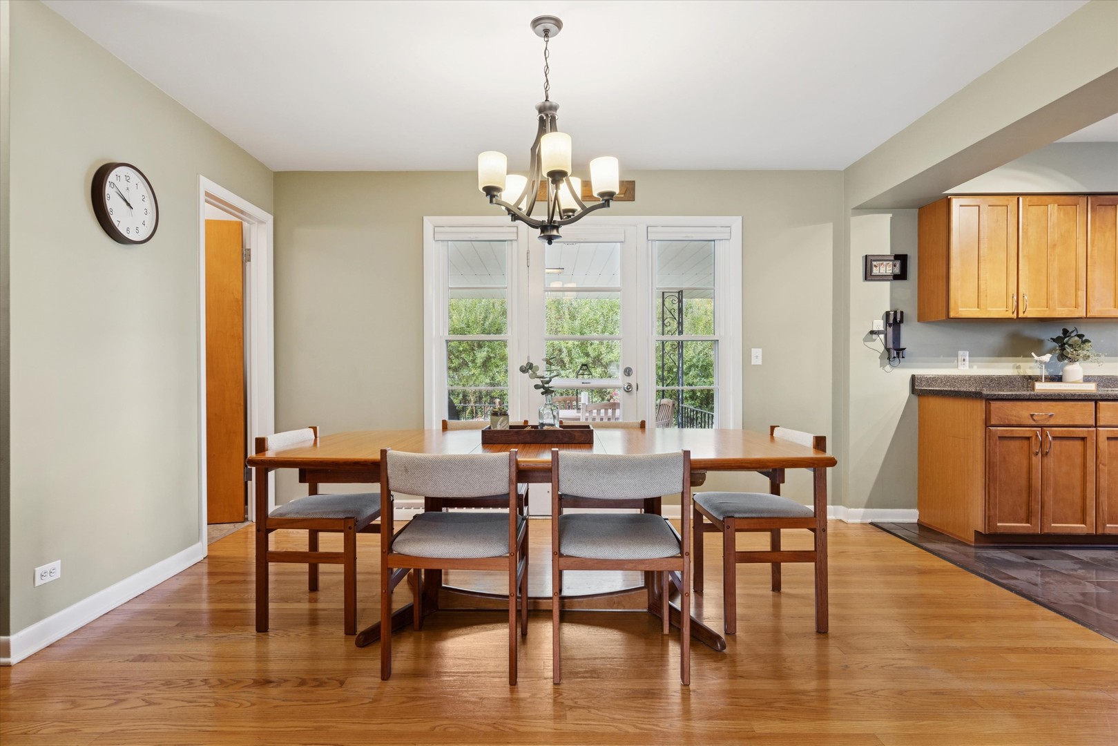 31 E Washington Boulevard