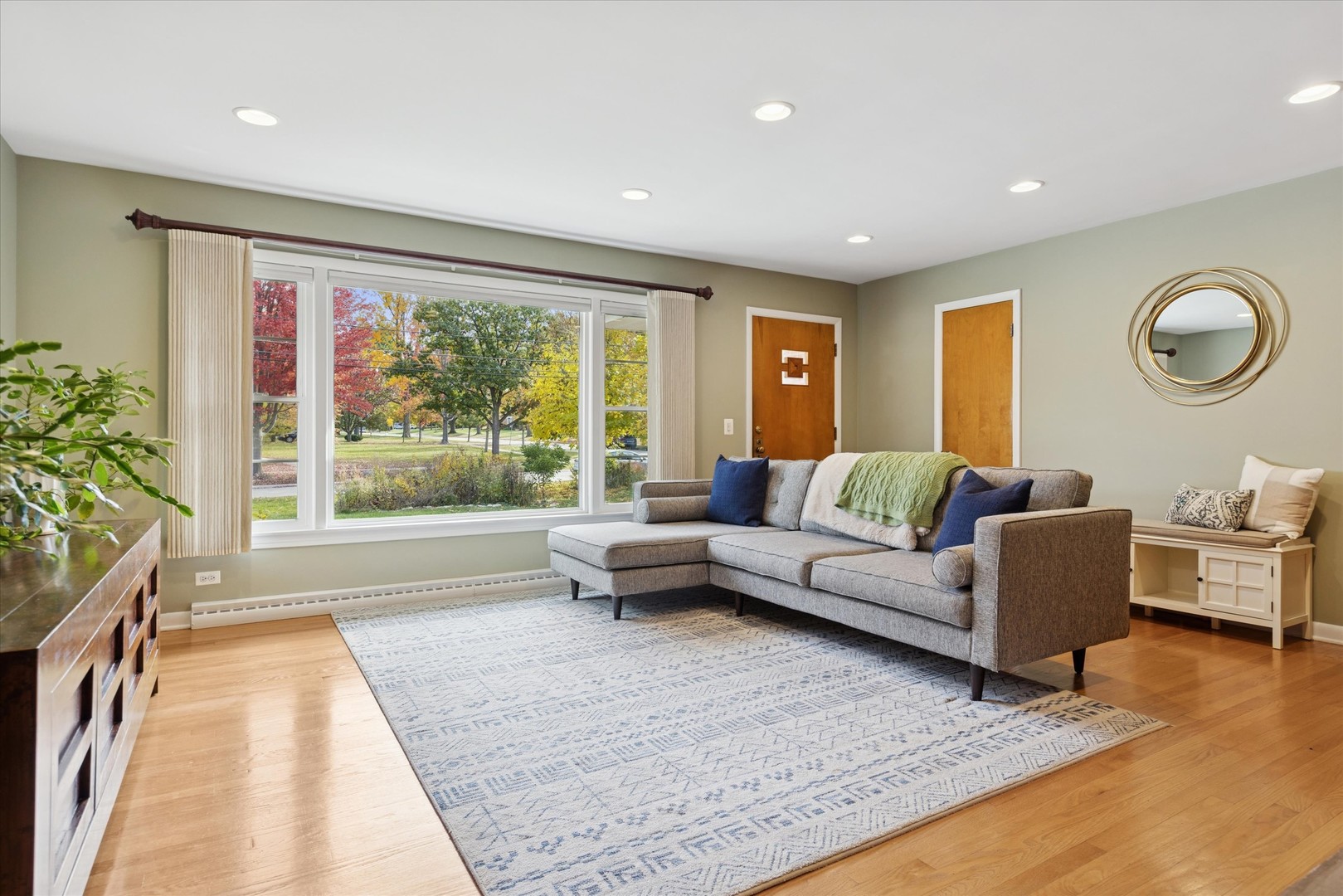 31 E Washington Boulevard