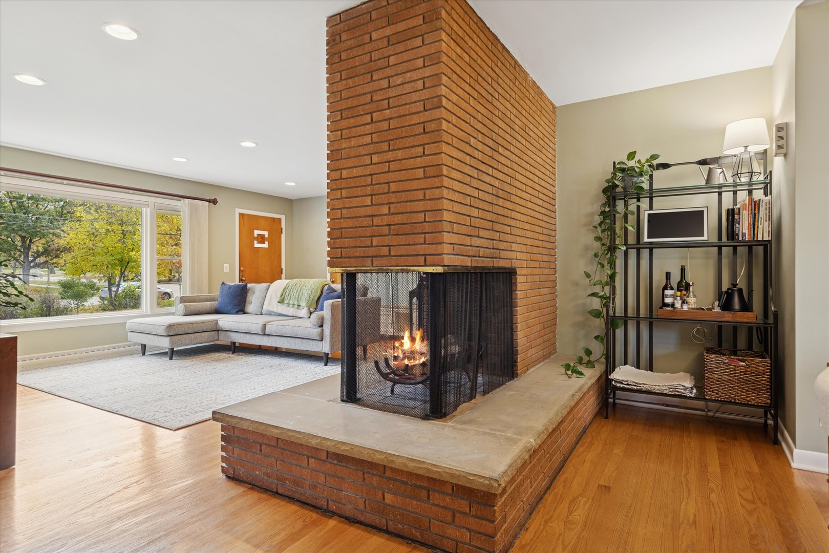 31 E Washington Boulevard