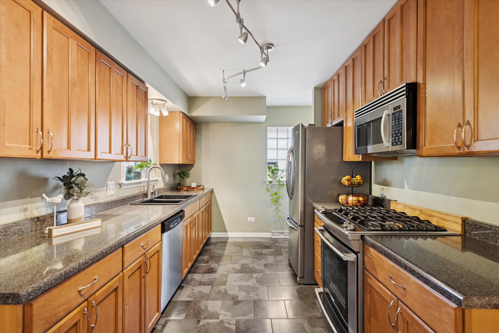 31 E Washington Boulevard