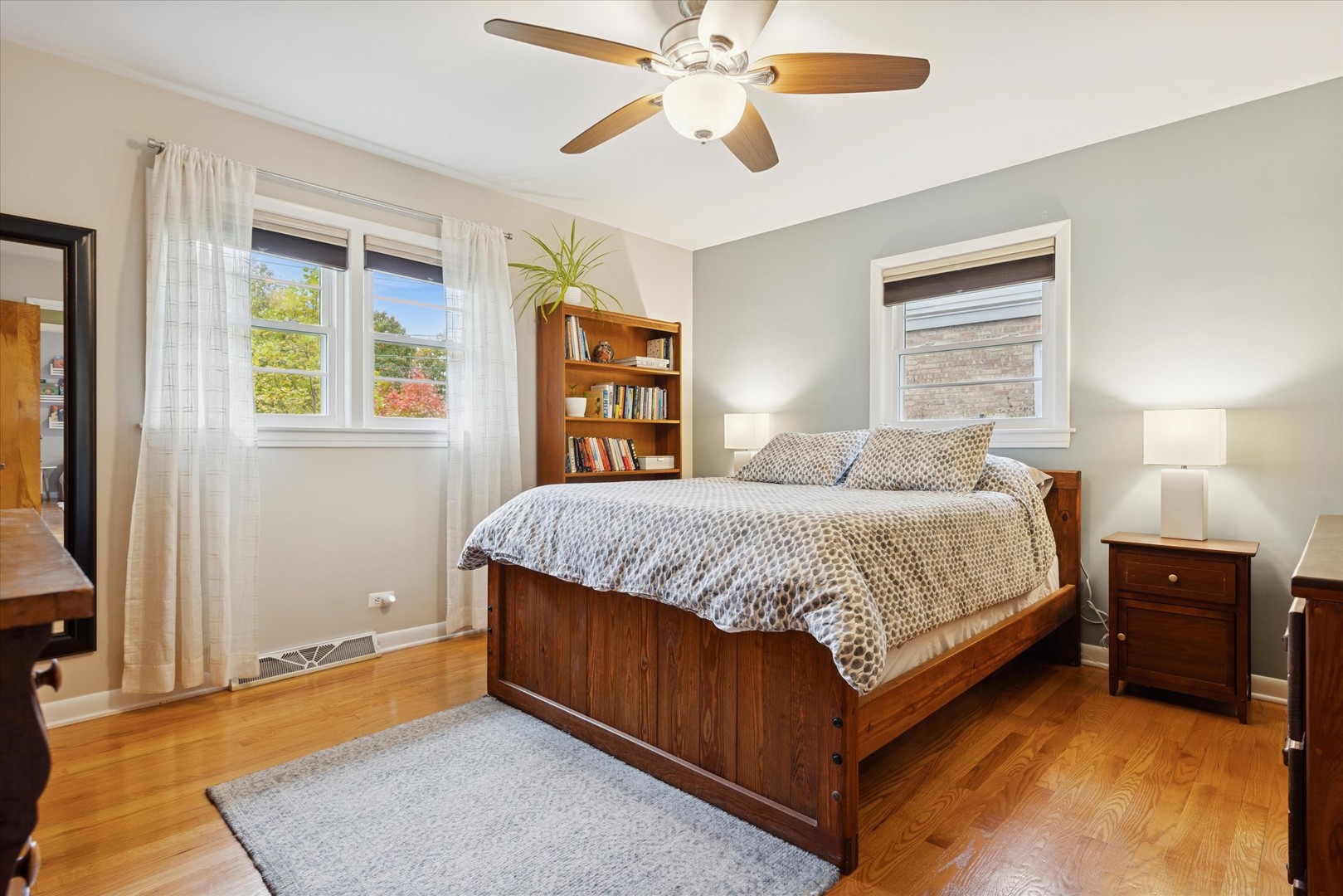 31 E Washington Boulevard