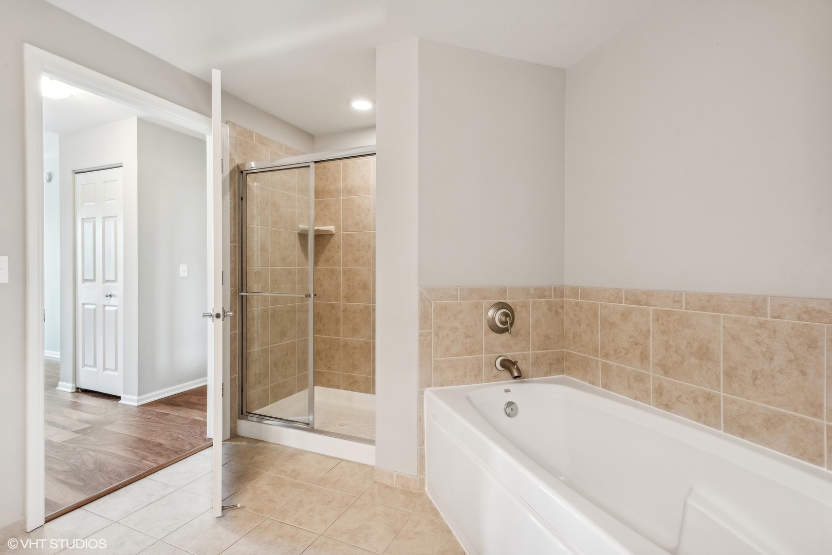 145 S York Street Unit: 426