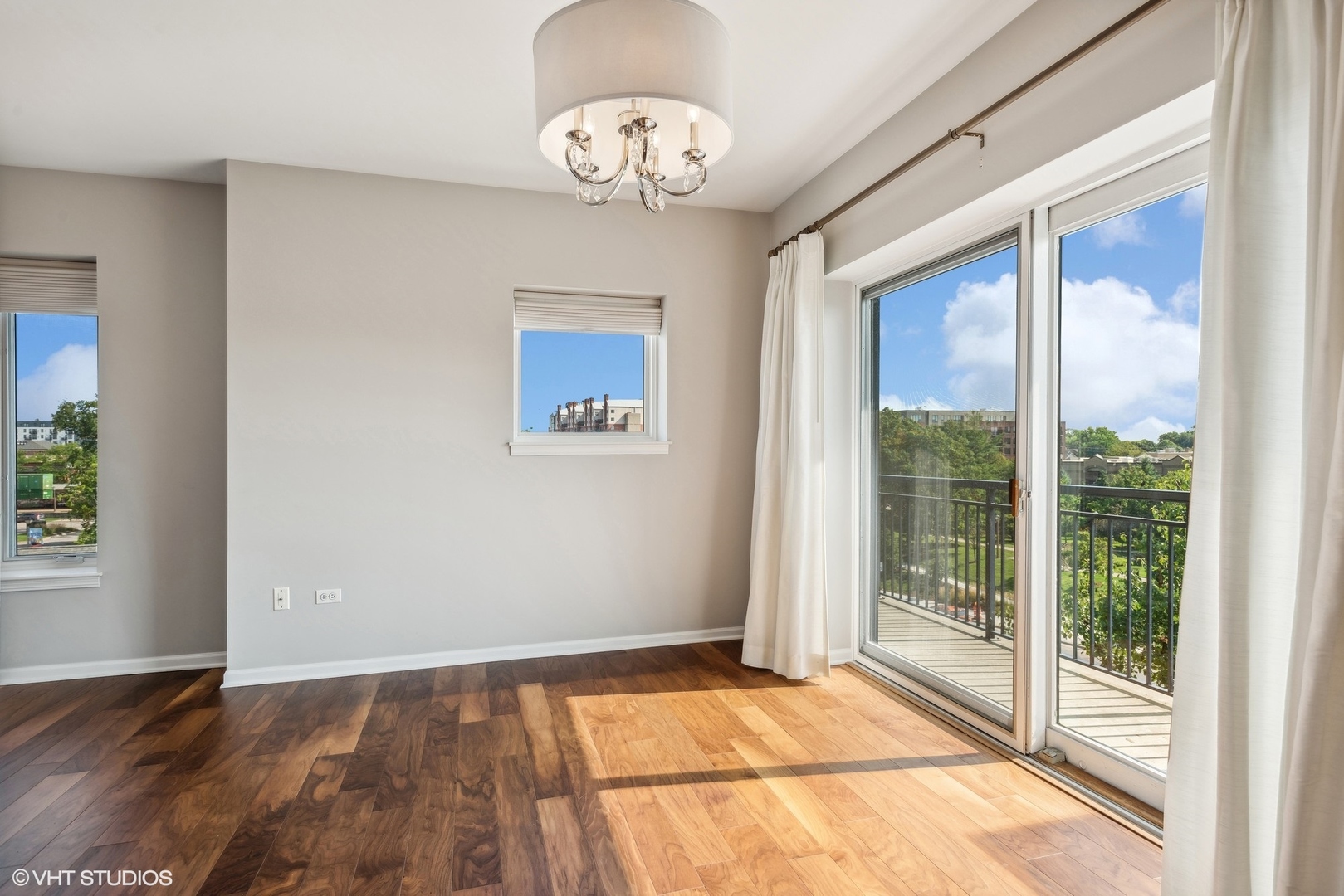 145 S York Street Unit: 426