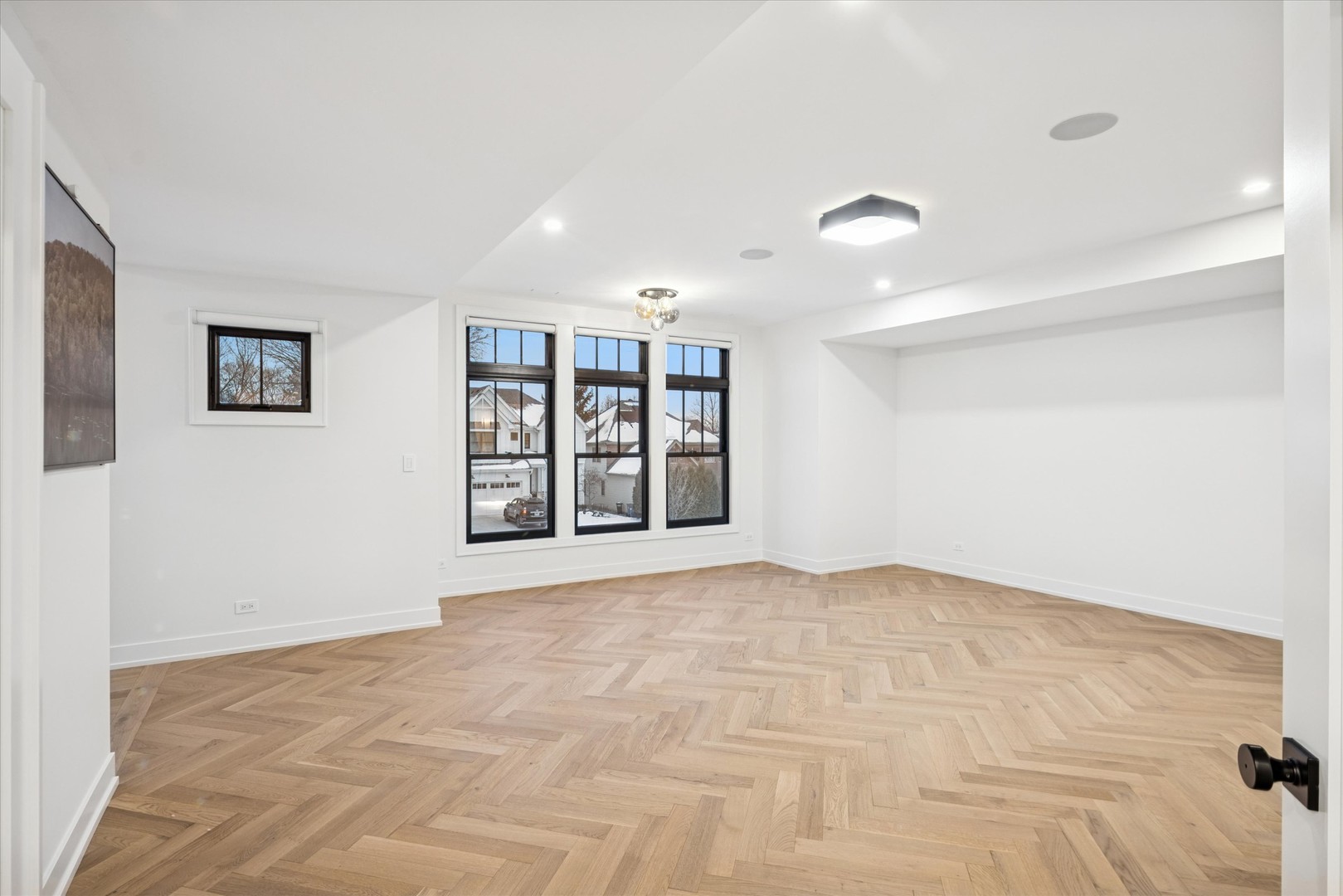 284 N Highland Avenue