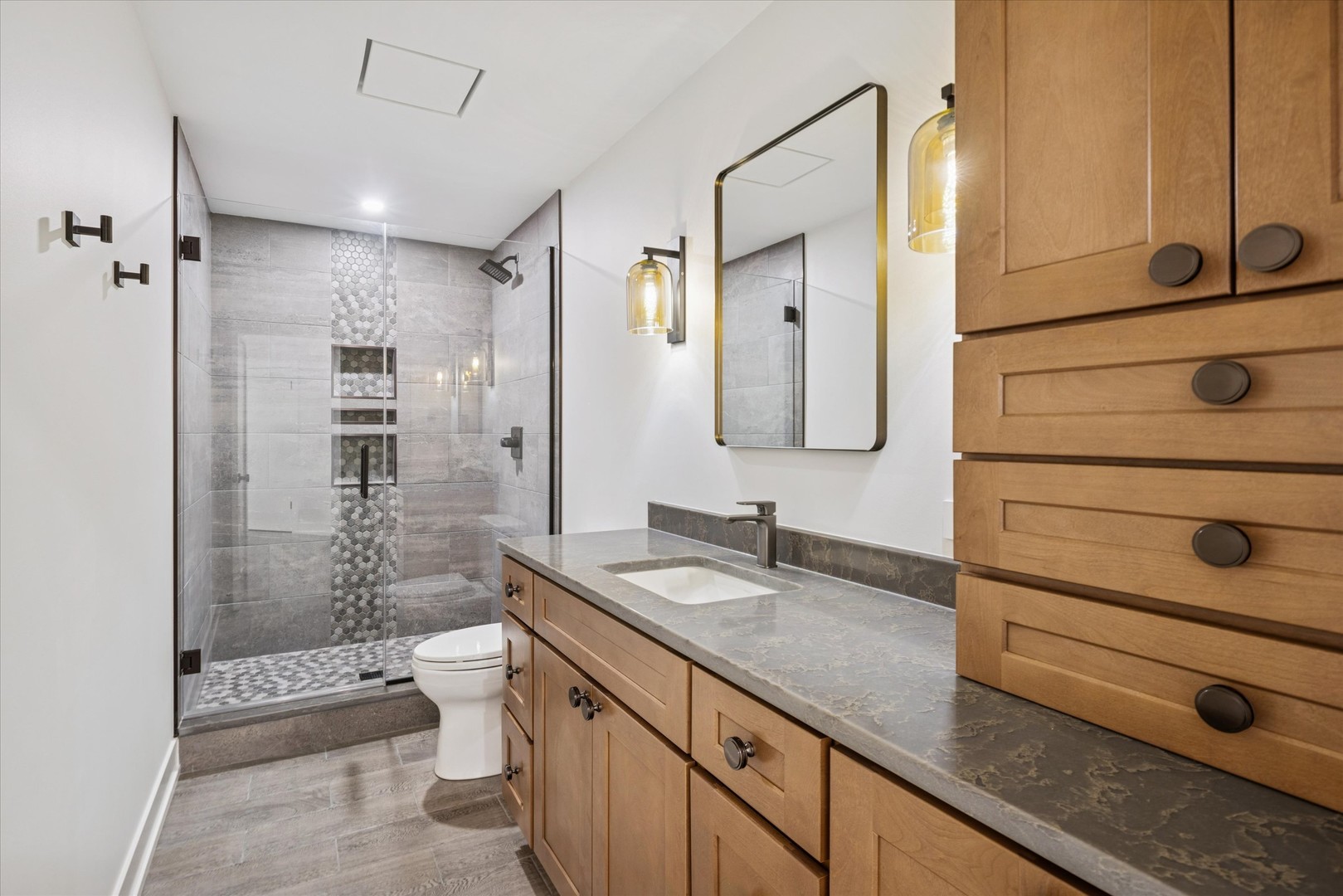 284 N Highland Avenue