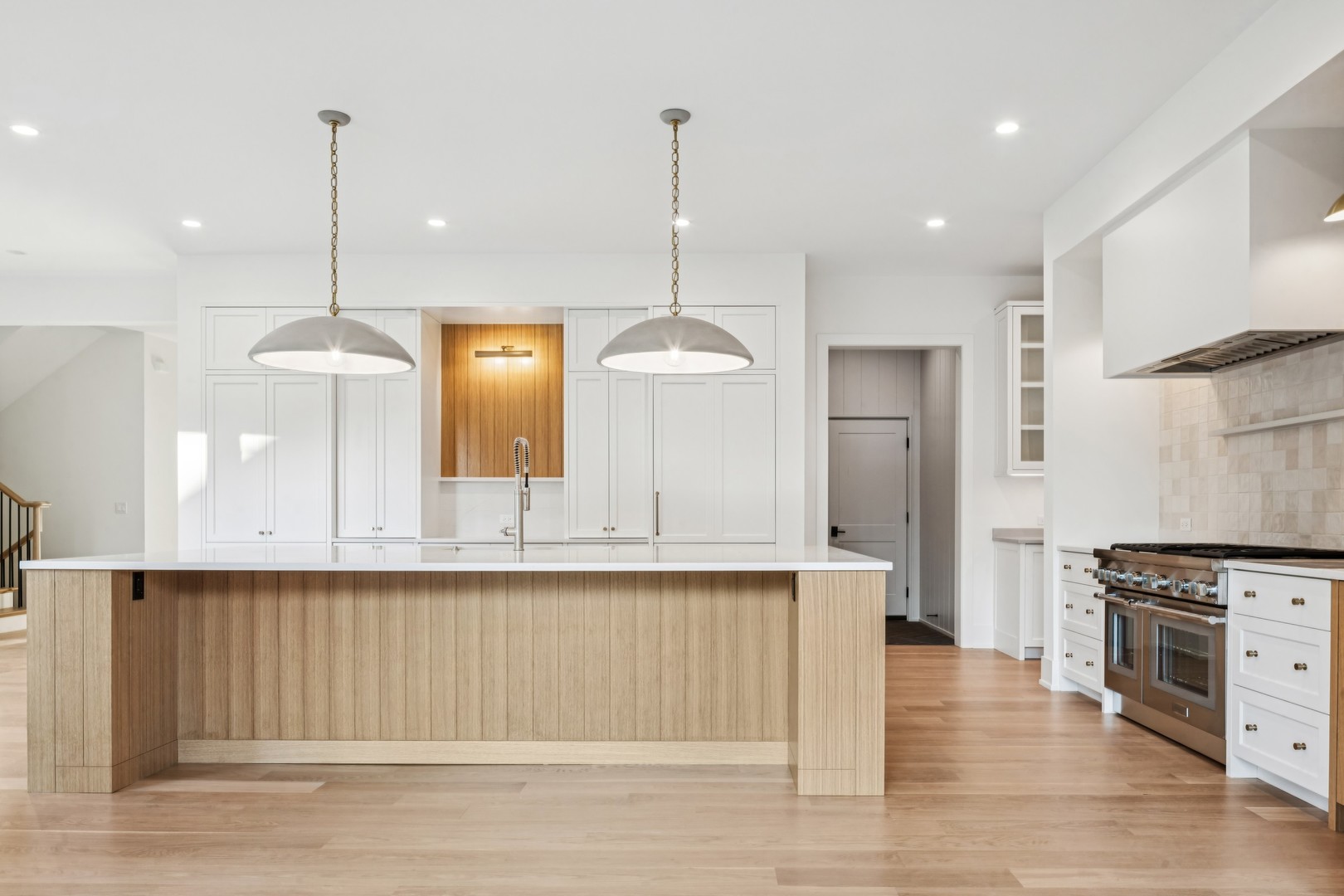 580 S Kearsage Avenue