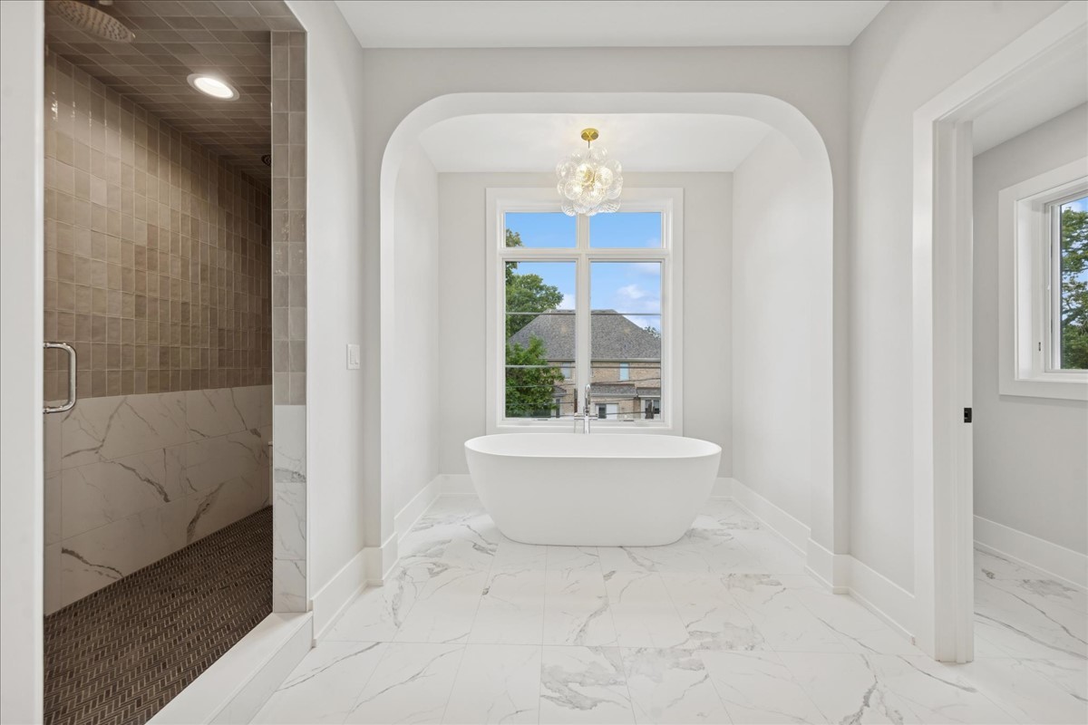 580 S Kearsage Avenue