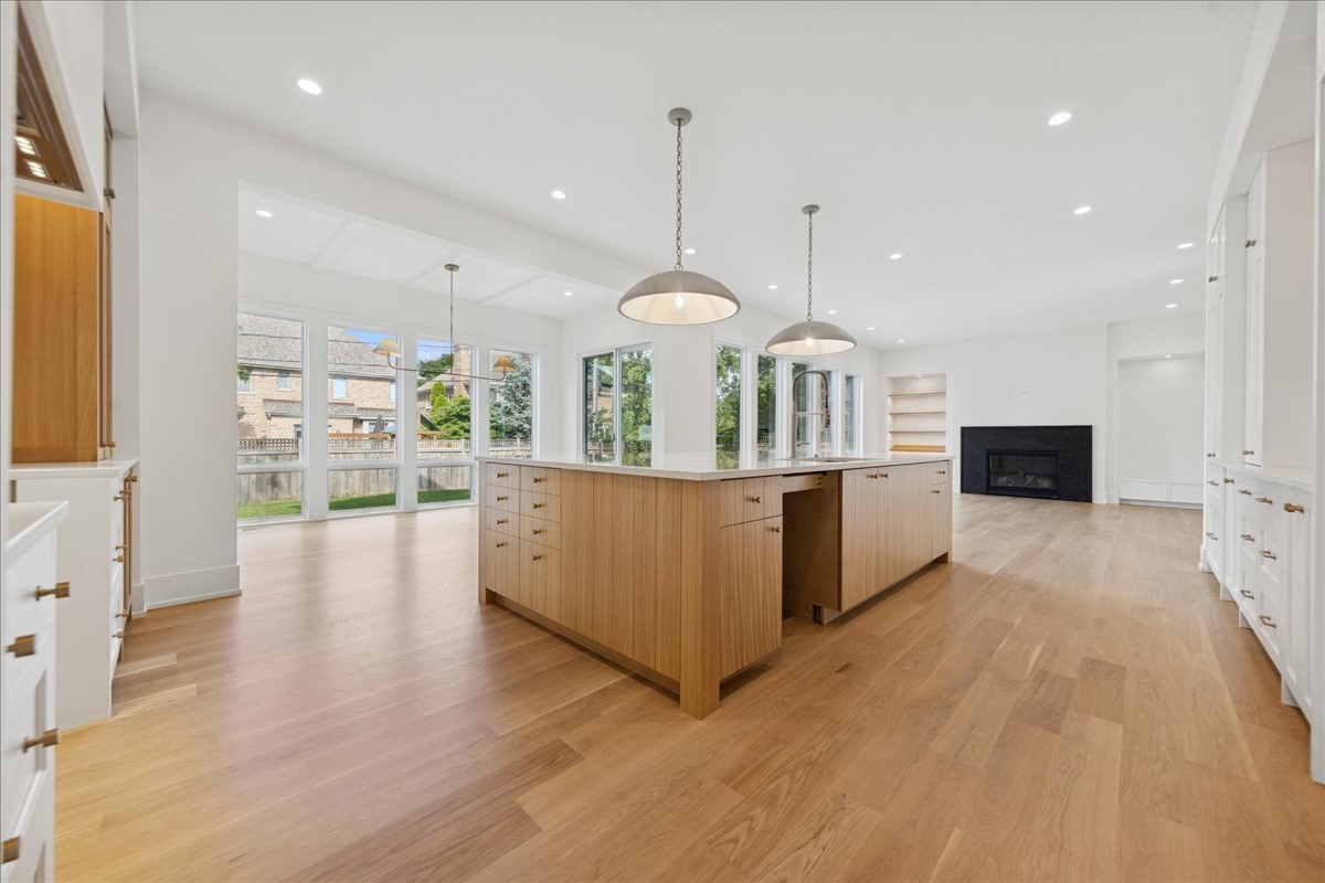 580 S Kearsage Avenue