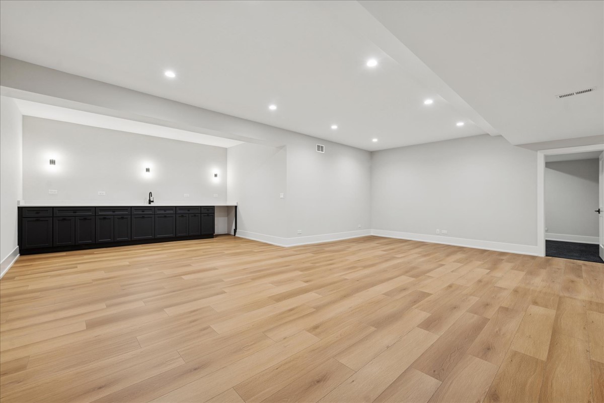 580 S Kearsage Avenue