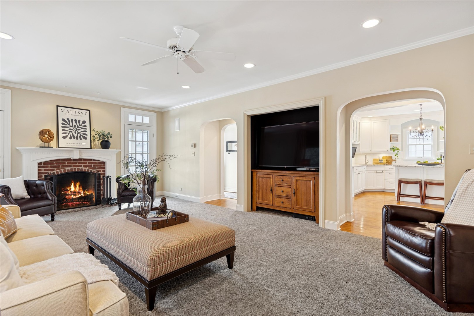 254 W Claremont Street