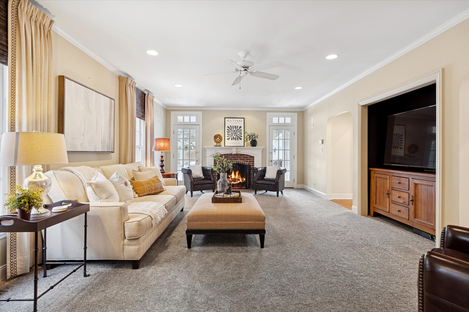 254 W Claremont Street