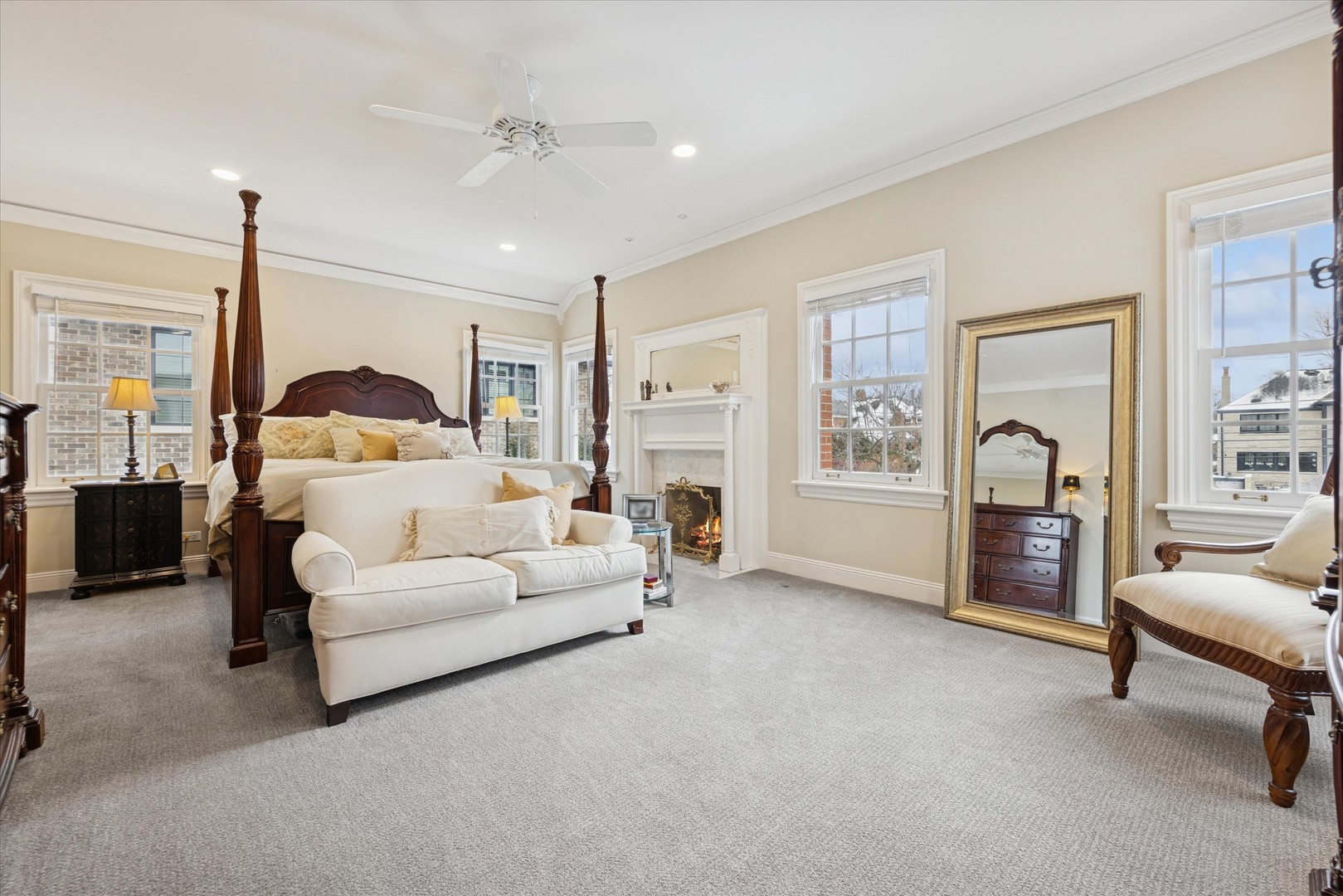 254 W Claremont Street