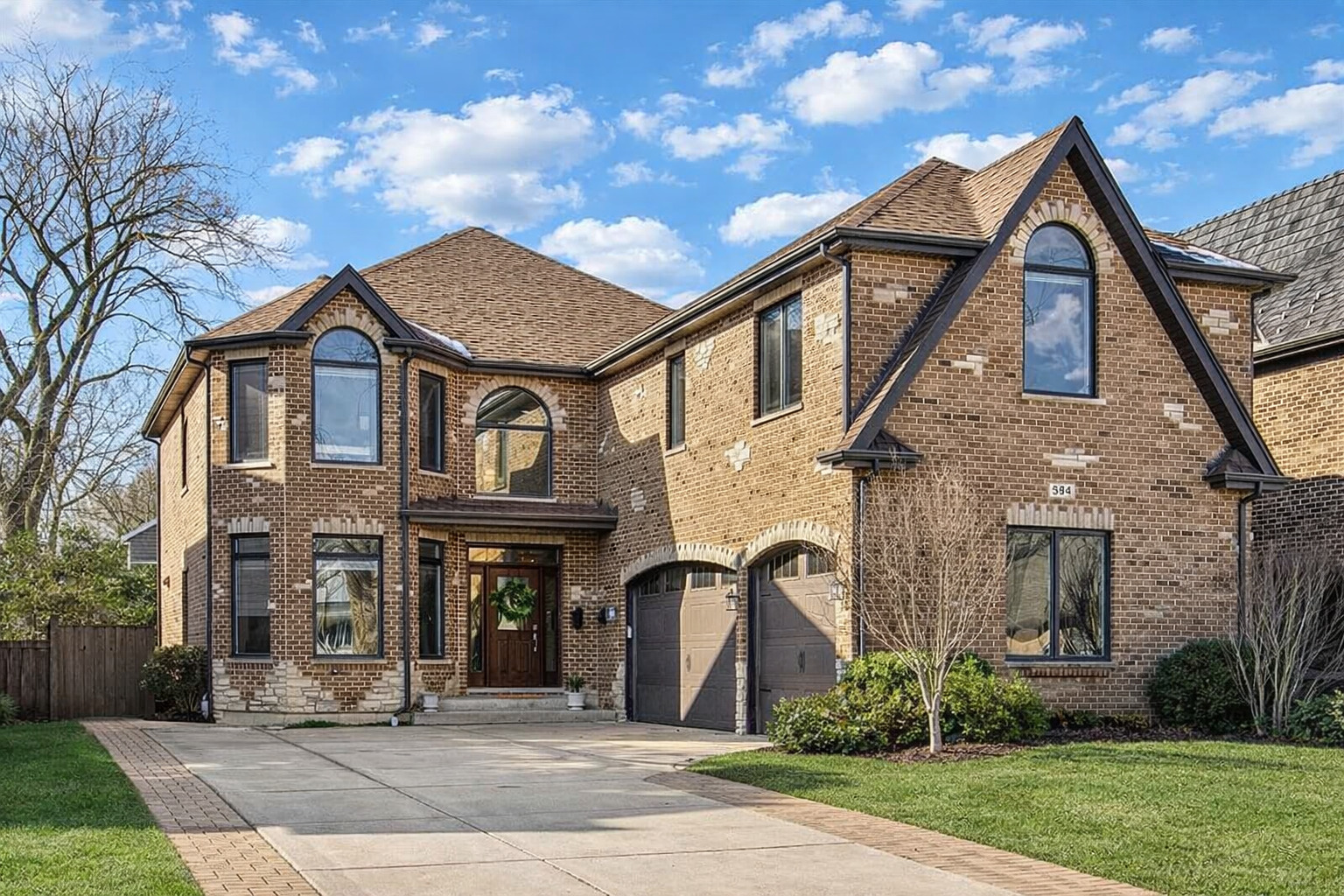 594 S Fairfield Avenue