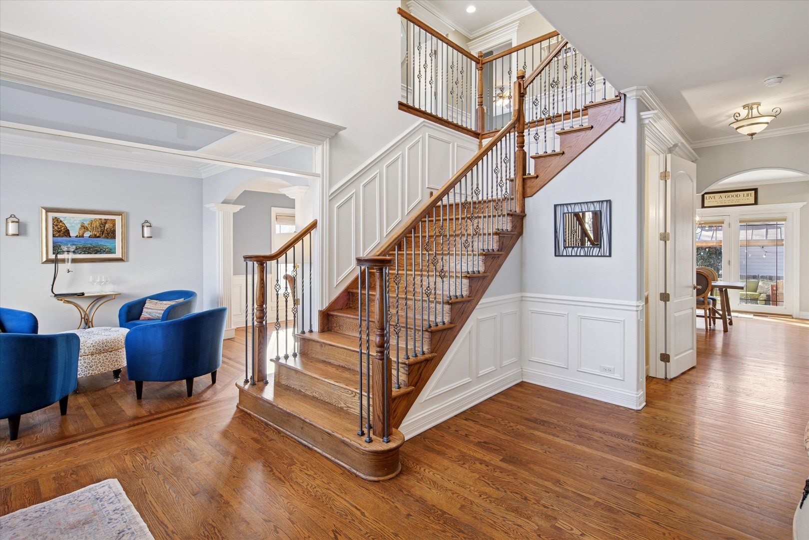 594 S Fairfield Avenue