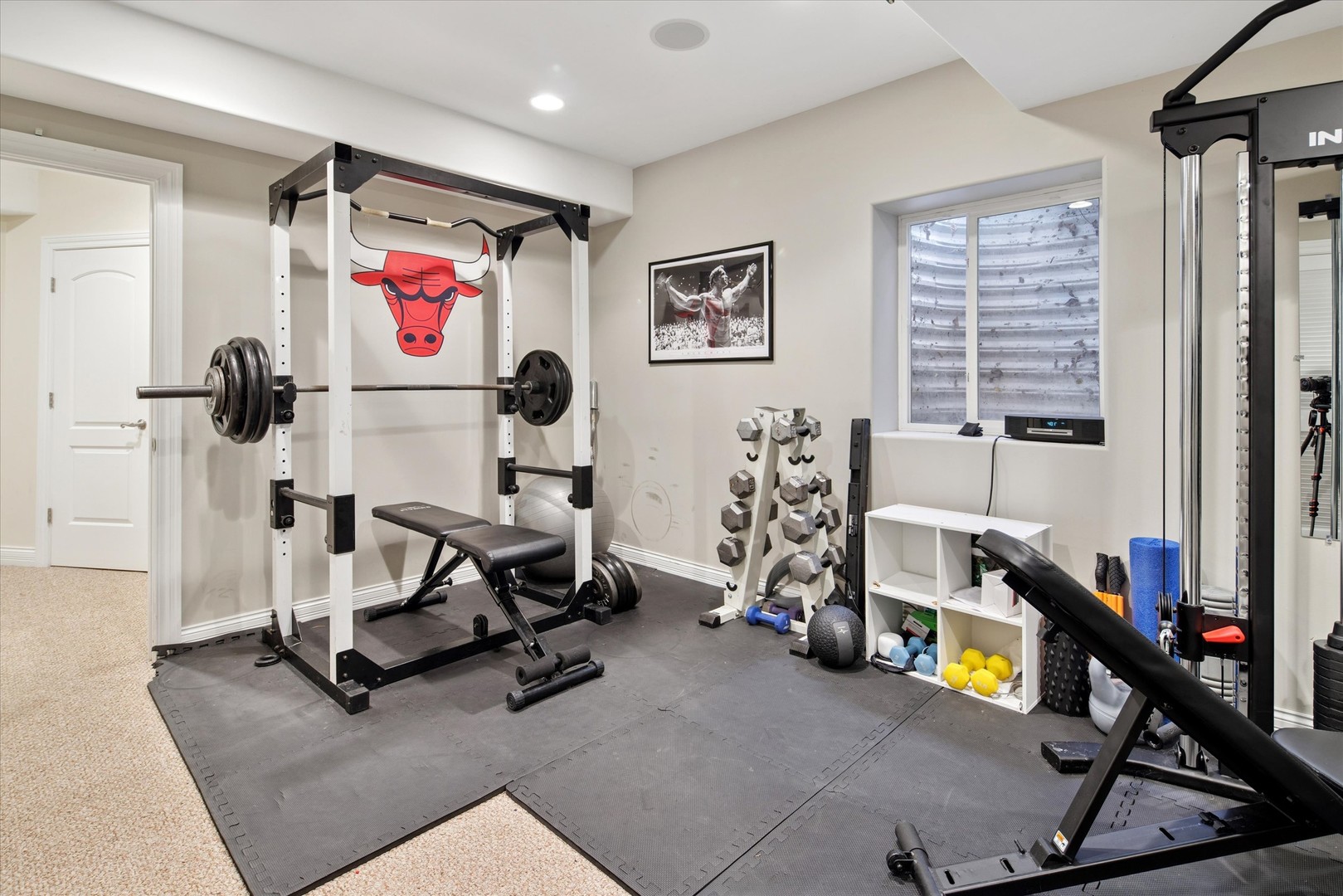 594 S Fairfield Avenue