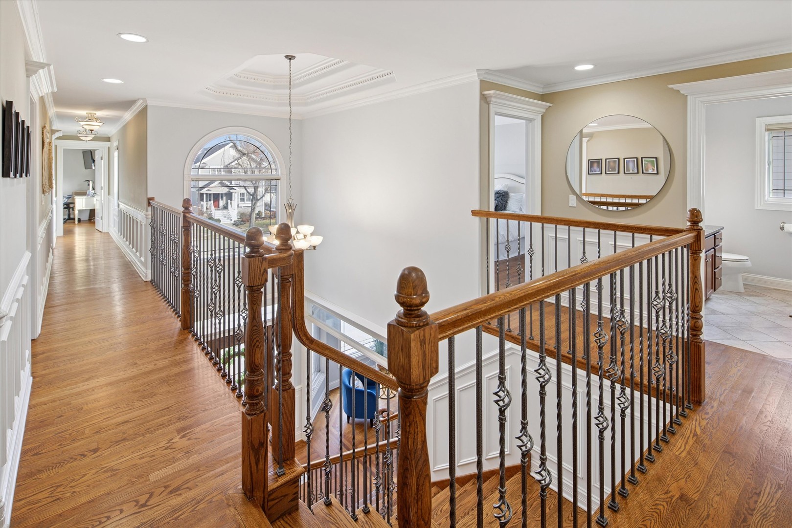 594 S Fairfield Avenue